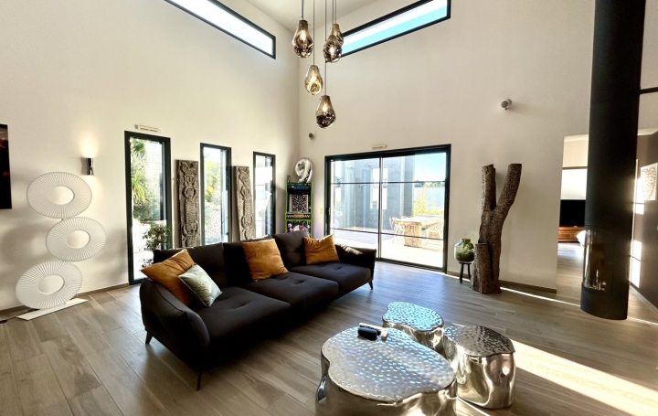 Maison AGDE (34300)  207 m2 1 100 000 € 