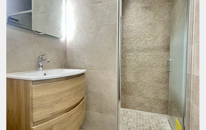 Maison VIAS (34450)  113 m2 359 000 € 