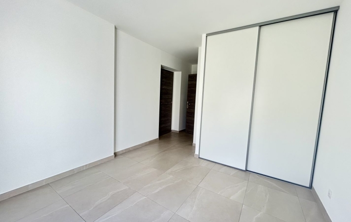 Maison VIAS (34450)  113 m2 359 000 € 