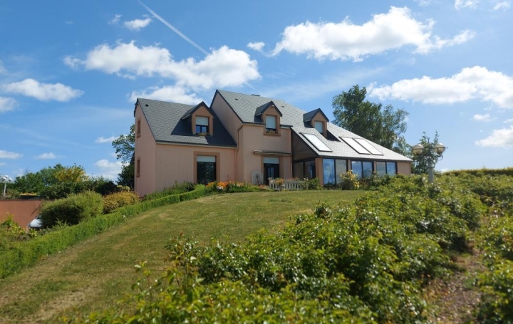 Réseau Immo-diffusion : Maison  SAINT-LO  180 m2 304 500 € 