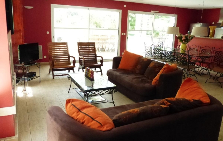 Loft MOLIETS-ET-MAA (40660)   4 800 € 