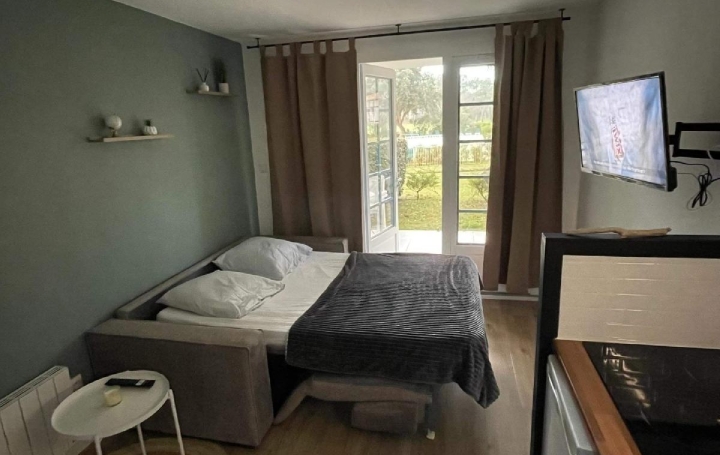 1 Pièce MOLIETS-ET-MAA (40660)   750 € 