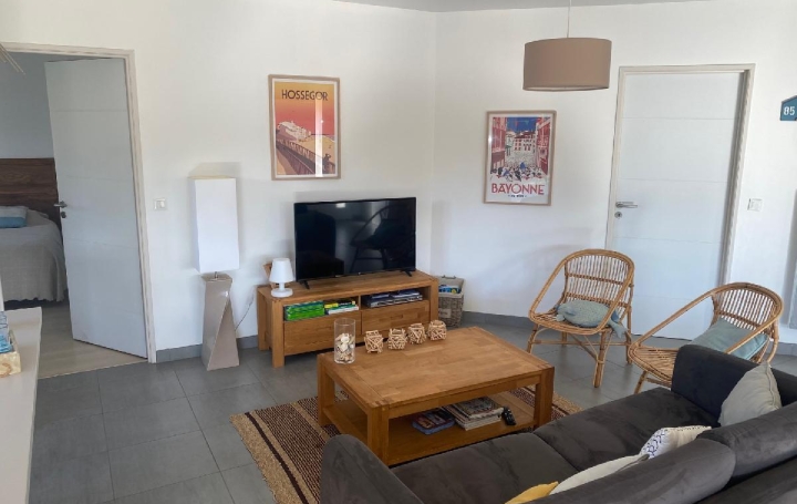 Maison MOLIETS-ET-MAA (40660)  120 m2 2 000 € 