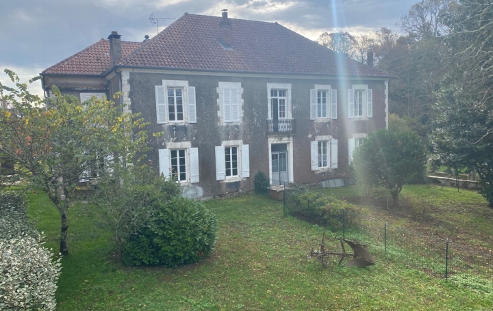 Maison LESPERON (40260)  720 m2 950 000 € 