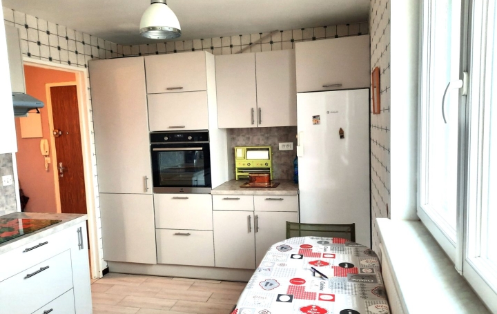 4 Pièces METZ (57050)  79 m2 173 300 € 