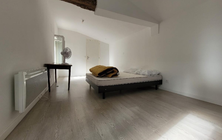 Maison SAINT-JEAN-D'ANGELY (17400)  49 m2 530 € 