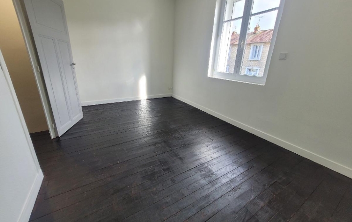 Maison SAINT-JEAN-D'ANGELY (17400)  53 m2 690 € 