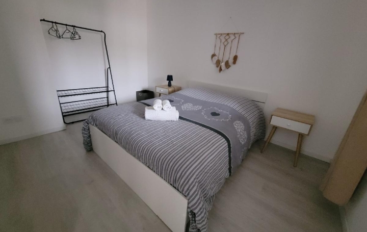 2 Pièces SAINT-JEAN-D'ANGELY (17400)  30 m2 780 € 