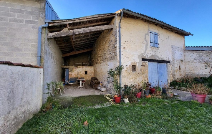 Maison LOULAY (17330)  165 m2 168 500 € 