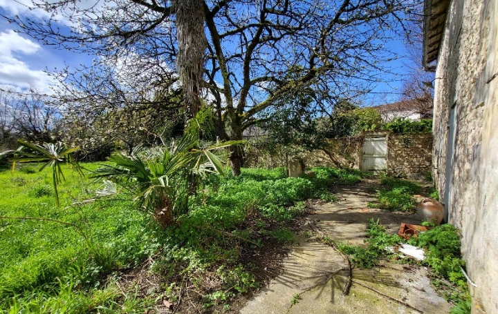 Maison SAINT-JEAN-D'ANGELY (17400)  102 m2 97 000 € 