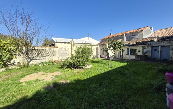 Réseau Immo-diffusion : Maison  PLASSAY  135 m2 199 500 € 