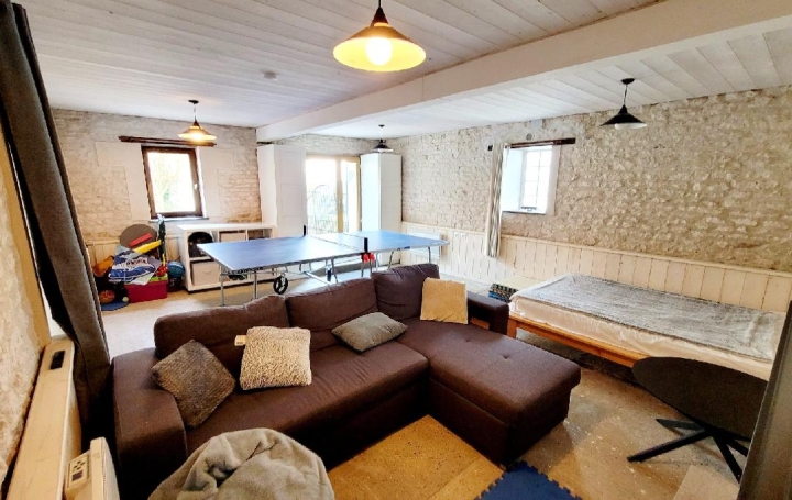 Maison AUMAGNE (17770)  145 m2 135 000 € 