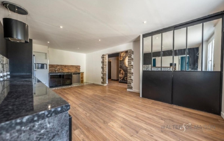 Maison BERNAY-SAINT-MARTIN (17330)  212 m2 299 000 € 