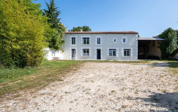 Maison BERNAY-SAINT-MARTIN (17330)  212 m2 299 000 € 