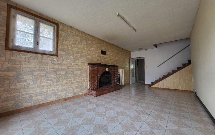 Maison VARAIZE (17400)  128 m2 157 000 € 