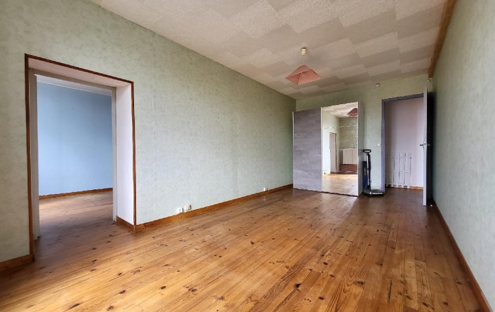 Maison VARAIZE (17400)  128 m2 157 000 € 