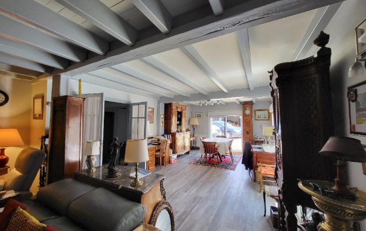 Maison NERE (17510)  163 m2 232 000 € 