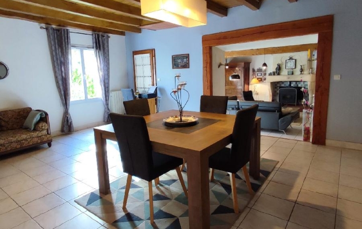 Maison BUSSAC-SUR-CHARENTE (17100)  176 m2 262 000 € 
