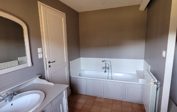 Maison PUGNAC (33710)  140 m2 325 000 € 