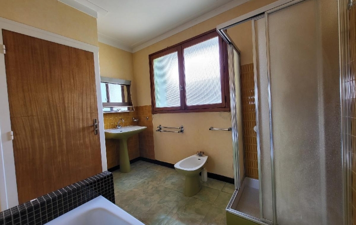 Maison LOULAY (17330)  162 m2 159 750 € 