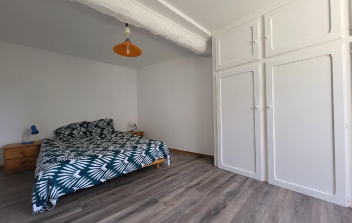 Maison VOUHE (17700)  239 m2 449 000 € 