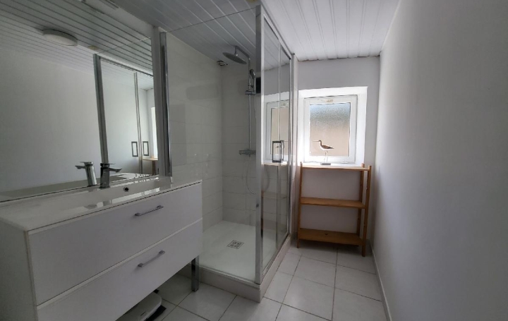 Maison VOUHE (17700)  239 m2 449 000 € 