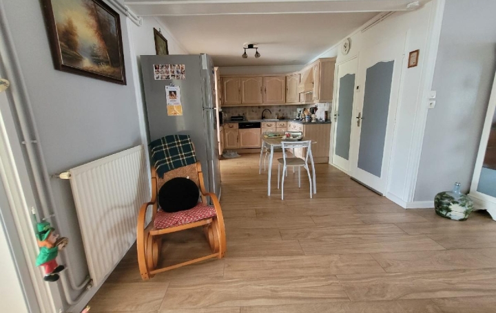 Maison SAINT-JEAN-D'ANGELY (17400)  120 m2 210 000 € 