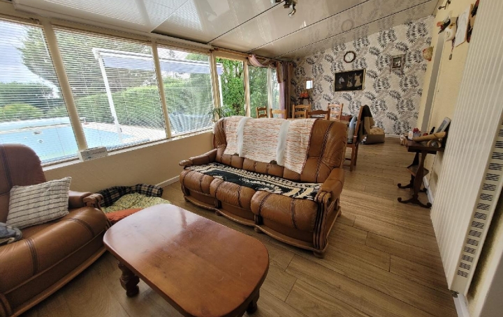 Maison SAINT-JEAN-D'ANGELY (17400)  120 m2 210 000 € 