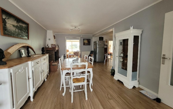 Maison SAINT-JEAN-D'ANGELY (17400)  120 m2 210 000 € 