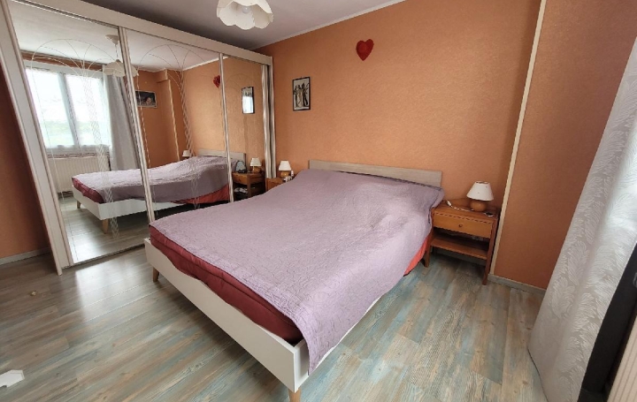 Maison SAINT-JEAN-D'ANGELY (17400)  120 m2 210 000 € 