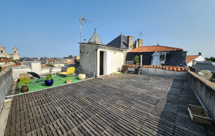 Immeuble SAINT-JEAN-D'ANGELY (17400)  170 m2 249 000 € 