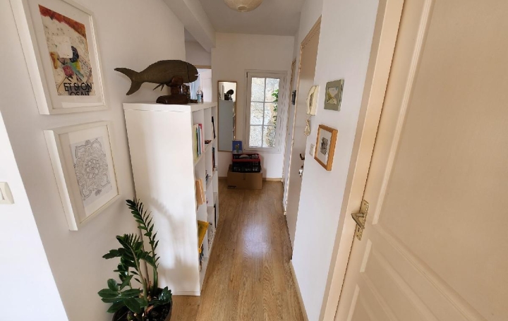 Immeuble SAINT-JEAN-D'ANGELY (17400)  170 m2 249 000 € 