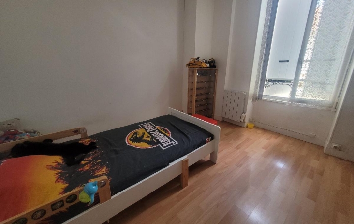 Maison SAINT-JEAN-D'ANGELY (17400)  56 m2 102 600 € 