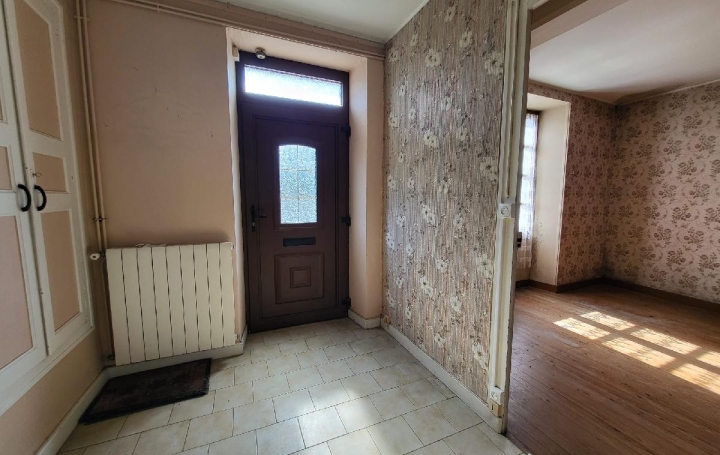 Maison LOULAY (17330)  105 m2 132 500 € 