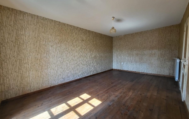 Maison LOULAY (17330)  105 m2 132 500 € 