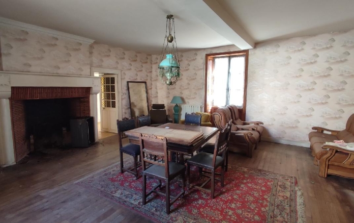 Immeuble ECOYEUX (17770)  302 m2 197 000 € 