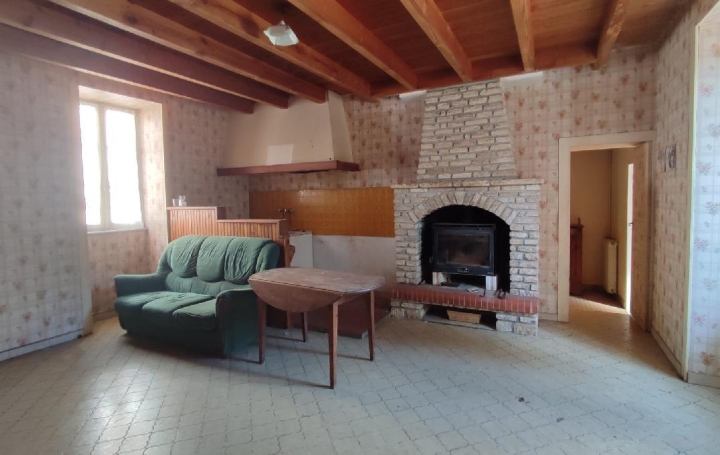 Immeuble ECOYEUX (17770)  302 m2 197 000 € 