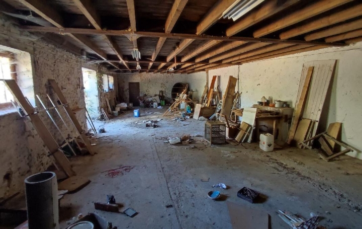 Immeuble ECOYEUX (17770)  302 m2 197 000 € 