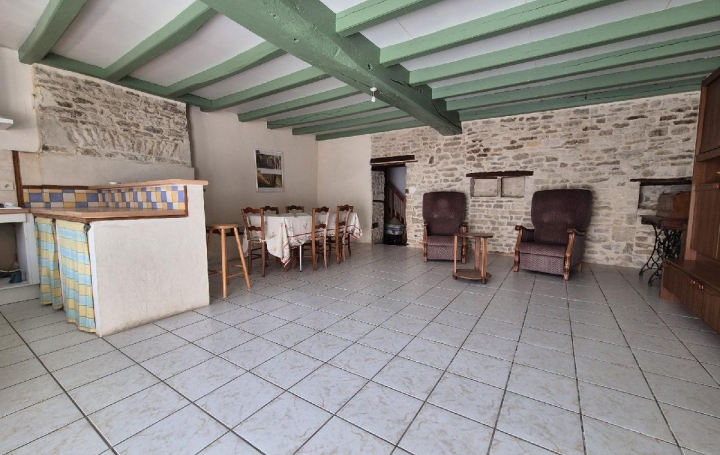 Maison BERNAY-SAINT-MARTIN (17330)  215 m2 198 500 € 