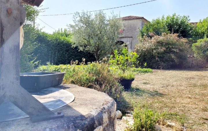 Maison COURANT (17330)  230 m2 295 000 € 