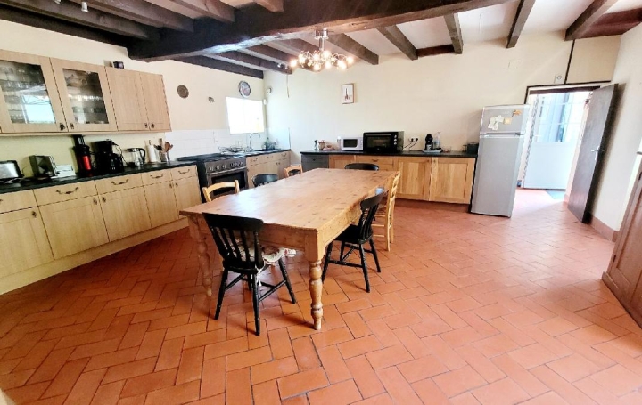 Maison COURANT (17330)  230 m2 295 000 € 
