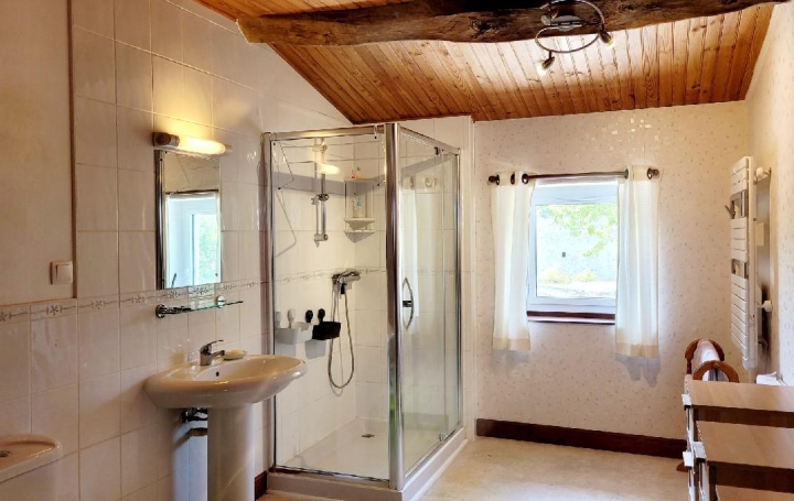 Maison COURANT (17330)  230 m2 295 000 € 