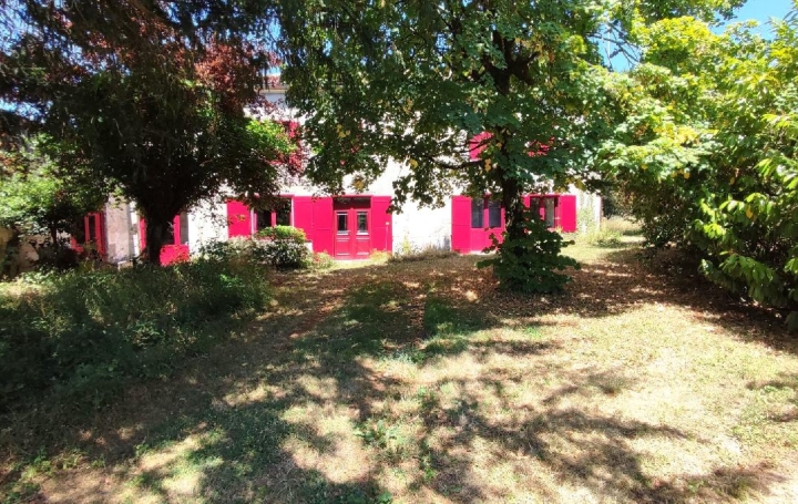 Maison CHANIERS (17610)  197 m2 178 500 € 