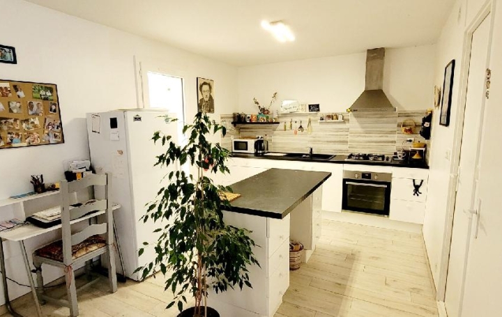 Maison SAINT-JEAN-D'ANGELY (17400)  92 m2 185 000 € 