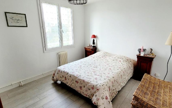 Maison SAINT-JEAN-D'ANGELY (17400)  92 m2 185 000 € 