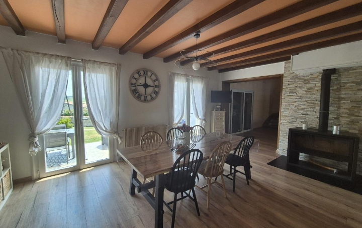 Maison LES EGLISES-D'ARGENTEUIL (17400)  200 m2 238 000 € 