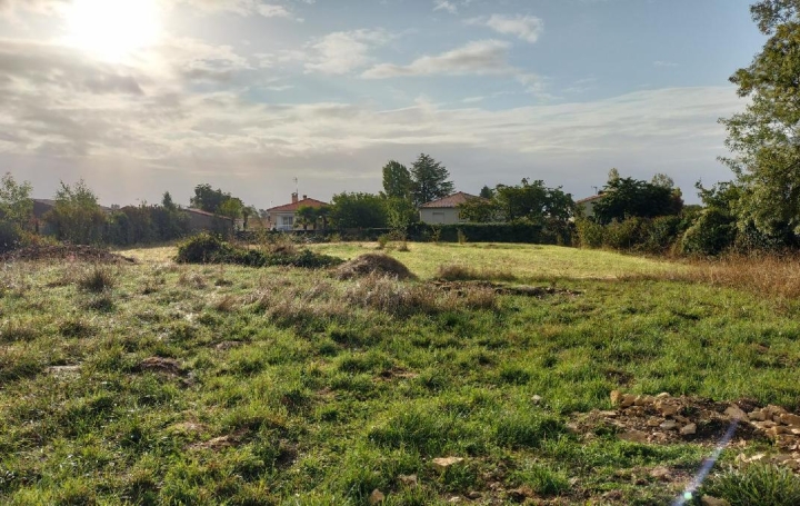 Terrain SURGERES (17700) 1 450 m<sup>2</sup> 130 000 € 