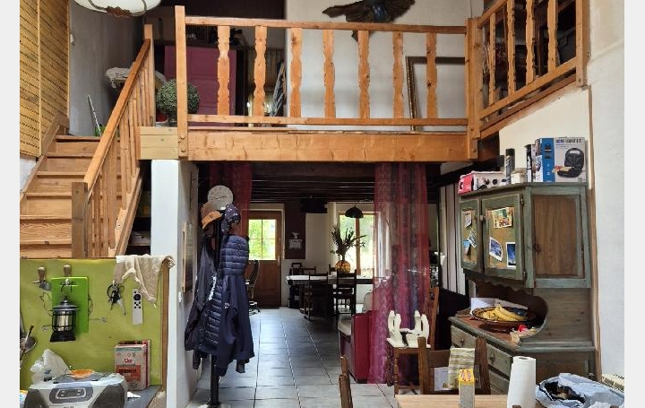 Maison SAINT-FELIX (17330)  240 m2 180 000 € 