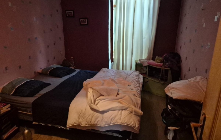 Maison SAINT-FELIX (17330)  240 m2 180 000 € 