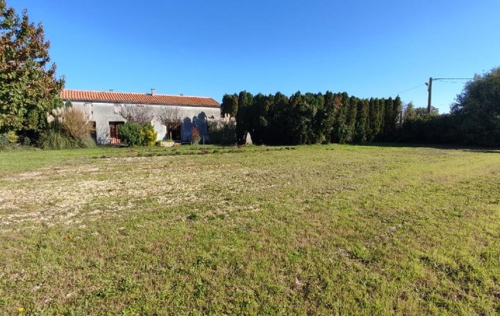 Maison CHIVES (17510)  109 m2 87 000 € 